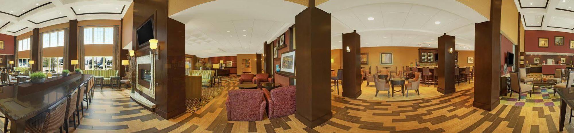 Hampton Inn & Suites Йонкърс Екстериор снимка